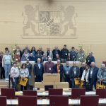 Besuchergruppe aus Unteregg mit Bernhard Pohl im Landtag